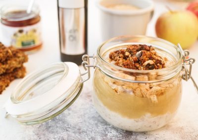 Overnight Oats mit Apfelmus und Leinöl