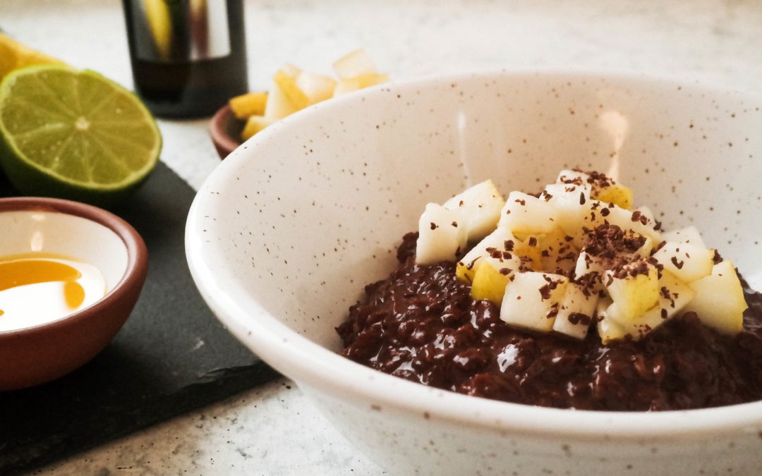 Zartbitterschokoladen Porridge mit Leinöl